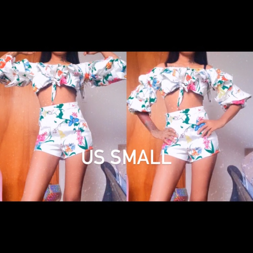 Matching 2 piece very vibrant set